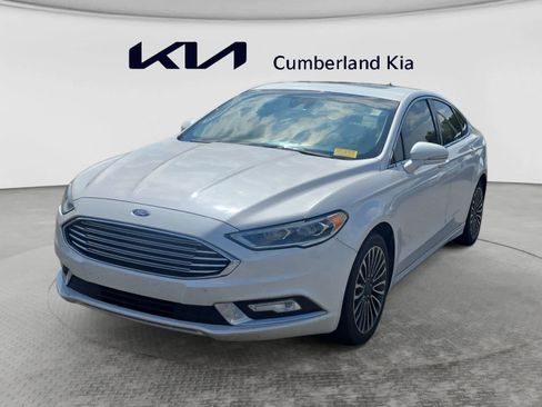 Used 2017 Ford Fusion SE w/ Fusion SE Technology Package FWD image 1
