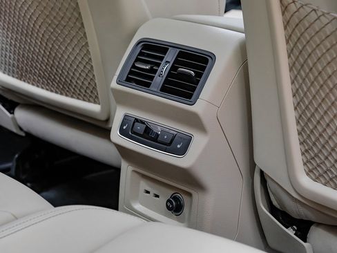 Used 2021 Audi Q5 Prestige w/ Prestige Package image 36