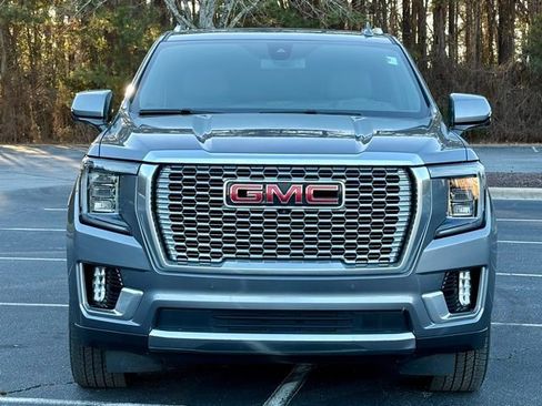 Used 2021 GMC Yukon XL Denali image 12