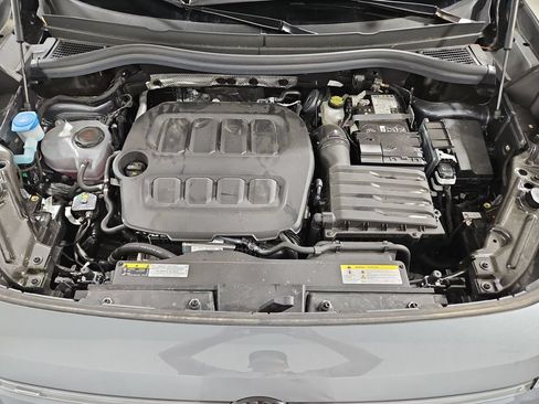 Certified 2025 Volkswagen Tiguan SE R-Line AWD/4WD image 24
