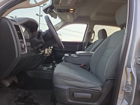 Used 2014 RAM 3500 Tradesman w/ Chrome Appearance Group image 10