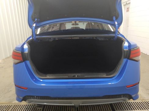 Used 2023 Nissan Sentra SR w/ SR Premium Package FWD image 29