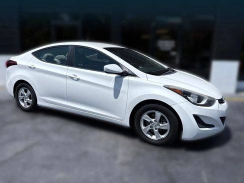 Used 2015 Hyundai Elantra SE FWD image 7