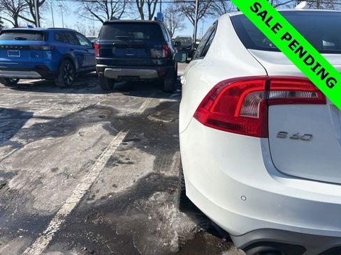 Used 2017 Volvo S60 T5 Dynamic image 10