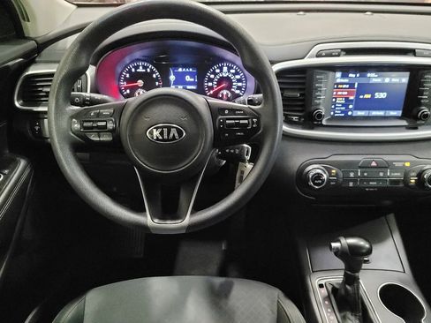 Used 2018 Kia Sorento AWD image 22