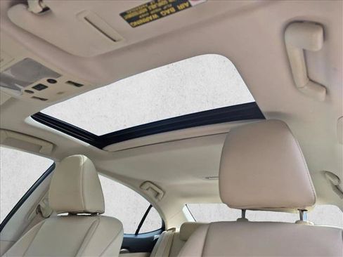 Used 2013 Lexus ES 300h w/ Premium Pkg FWD image 16