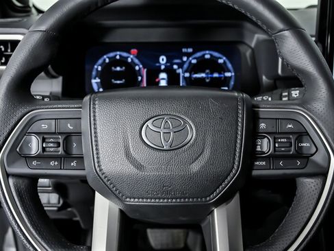 Used 2025 Toyota 4Runner Trailhunter AWD/4WD image 27