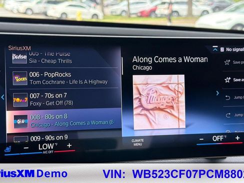 Used 2023 BMW iX xDrive50 w/ Premium Package image 41