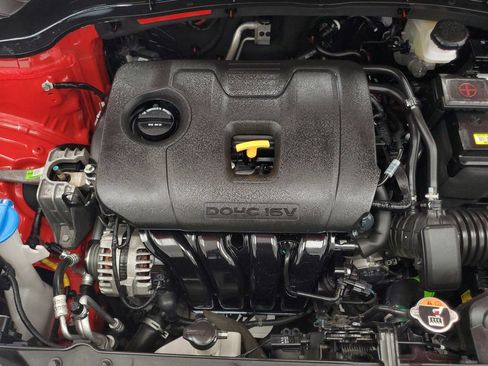 Certified 2025 Kia Soul LX w/ LX Technology Package FWD image 11