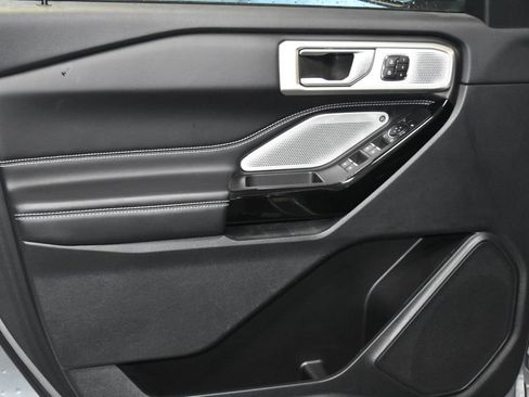 Used 2023 Ford Explorer ST w/ Equipment Group 401A image 4