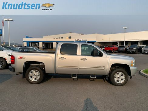 Used 2011 Chevrolet Silverado 1500 LTZ w/ Suspension Package, Off-Road AWD/4WD image 8