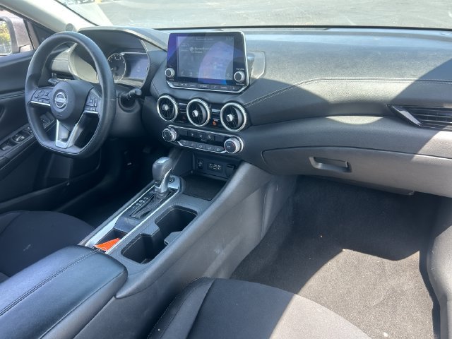 Used 2024 Nissan Sentra SV FWD image 32