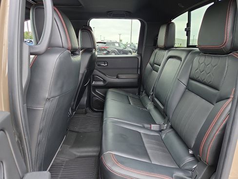 Used 2023 Nissan Frontier PRO-4X w/ Pro-4X Premium Package AWD/4WD image 10