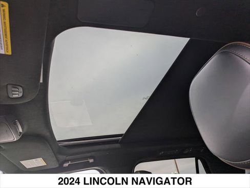 Used 2024 Lincoln Navigator Black Label AWD/4WD image 24