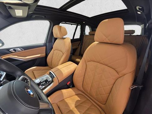 Used 2026 BMW X5 sDrive40i w/ Executive Package RWD image 12