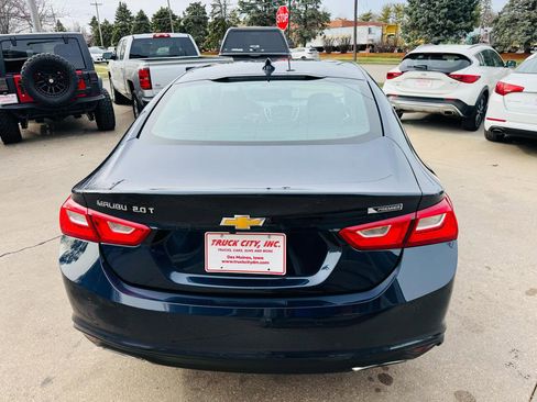 Used 2016 Chevrolet Malibu Premier w/ Driver Confidence Package II FWD image 4