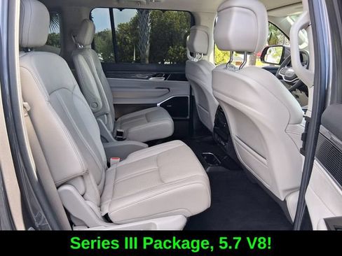 Used 2022 Jeep Wagoneer Series III w/ Convenience Group I RWD image 16