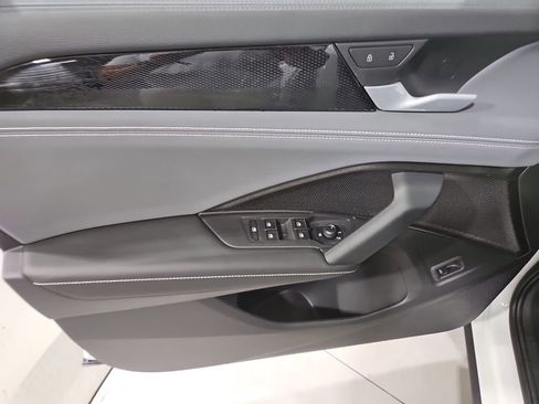 New 2026 Volkswagen Tiguan SE AWD/4WD image 10