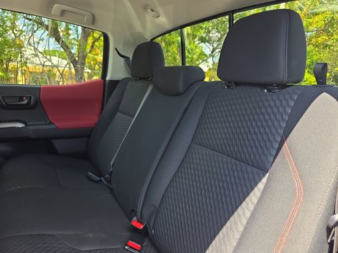 Used 2022 Toyota Tacoma SR5 image 15