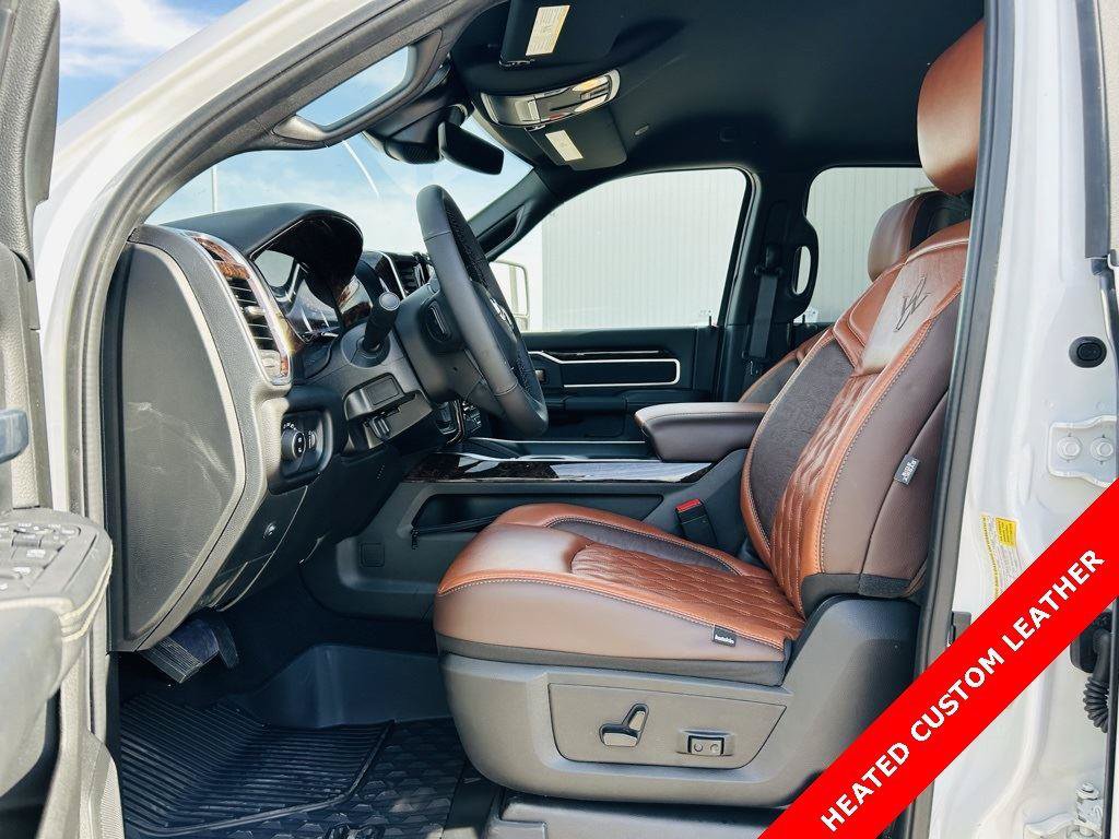 New 2025 RAM 3500 Big Horn AWD/4WD image 3