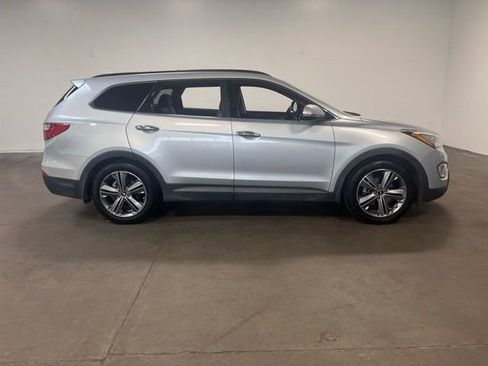 Used 2015 Hyundai Santa Fe GLS w/ Option Group 03 FWD image 2