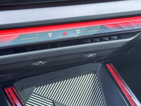 Used 2025 BMW X3 xDrive30i w/ Premium Package image 23