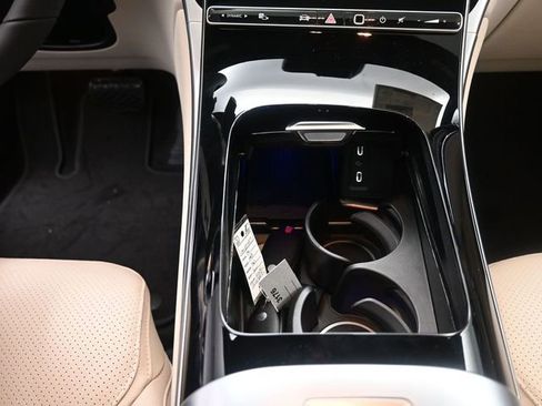 Used 2026 Mercedes-Benz GLC 300 image 13