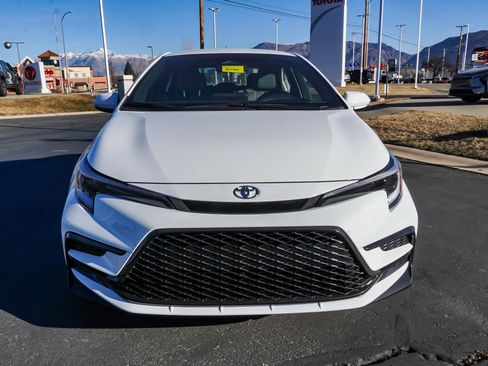 New 2026 Toyota Corolla SE image 3