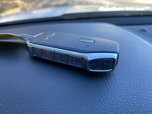 Used 2022 Kia Telluride EX image 38