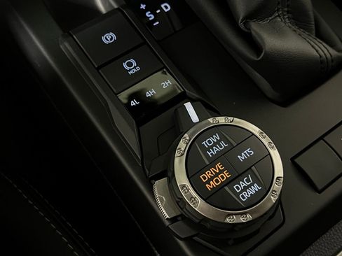 Certified 2025 Toyota 4Runner TRD Off-Road Premium image 22