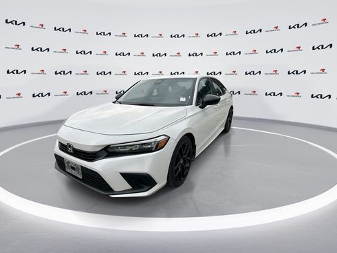 Used 2024 Honda Civic Sport image 4