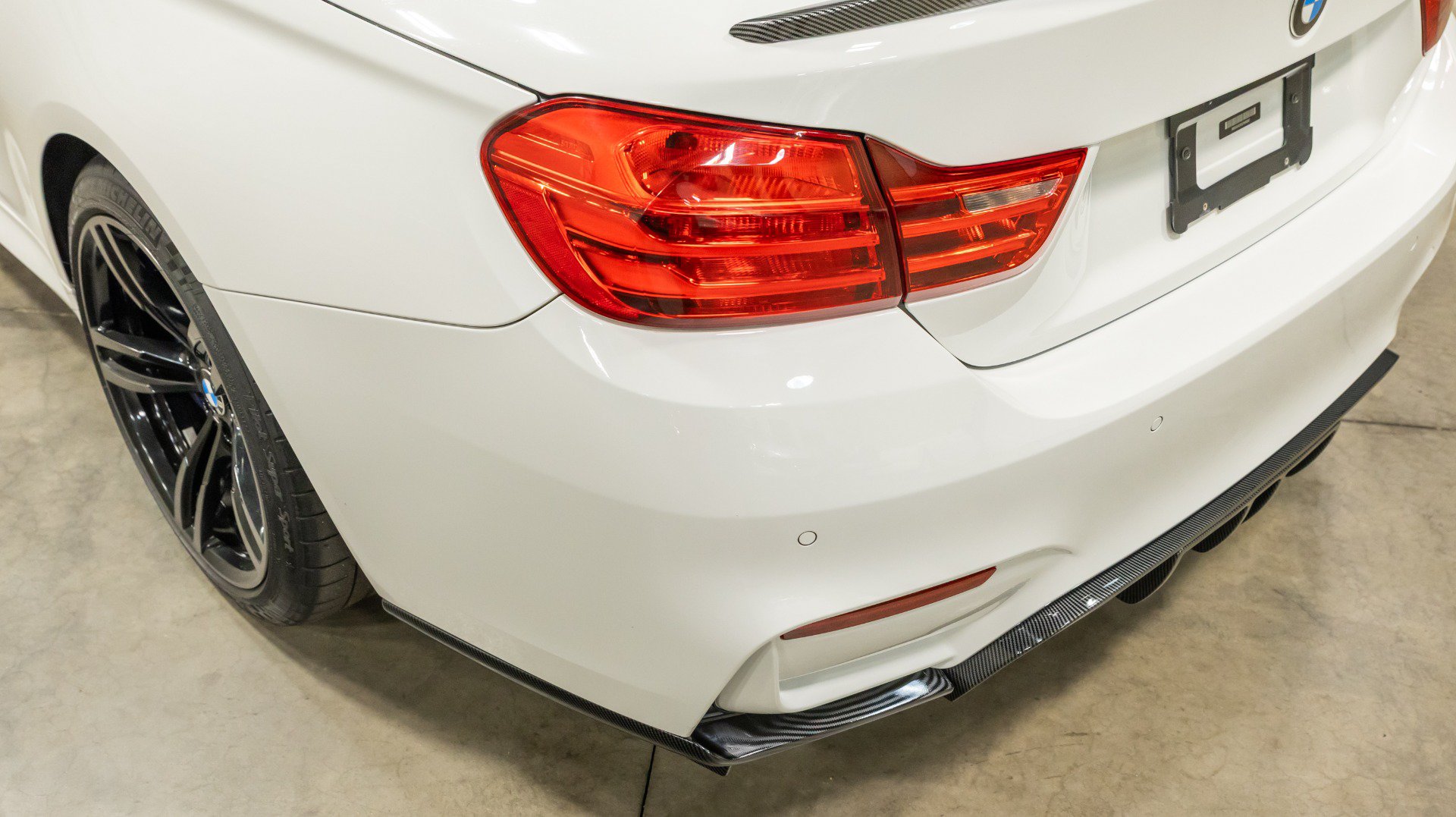 Used 2016 BMW M4 Convertible RWD image 28