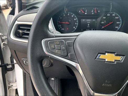 Used 2018 Chevrolet Equinox LS FWD image 11