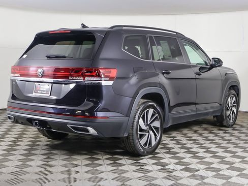Used 2025 Volkswagen Atlas SE image 11