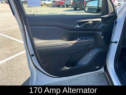 Used 2022 GMC Acadia Denali w/ Denali Ultimate Package image 11