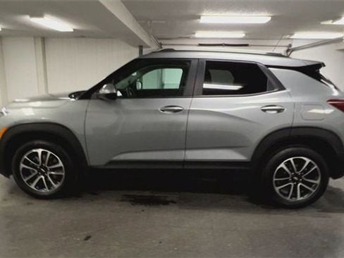 Certified 2024 Chevrolet TrailBlazer LT w/ LT Cold Weather Package image 5