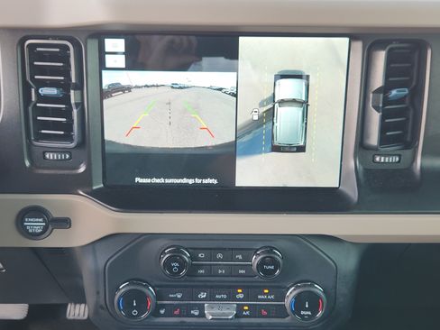 Certified 2022 Ford Bronco Wildtrak AWD/4WD image 18