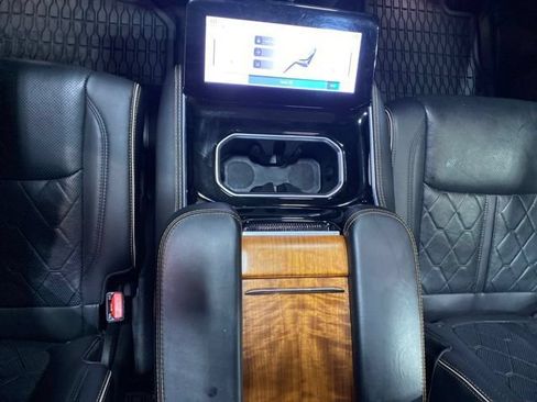 Used 2024 Jeep Grand Wagoneer L Series III AWD/4WD image 25