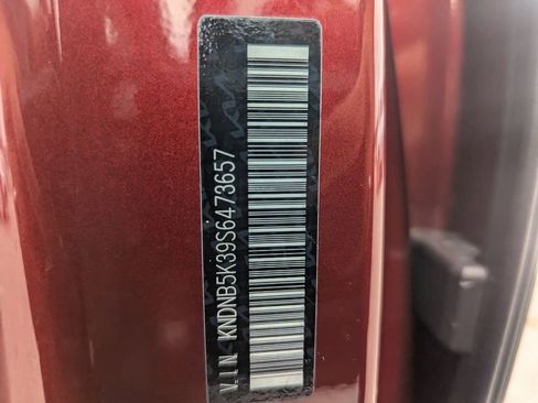 Certified 2025 Kia Carnival LXS image 33