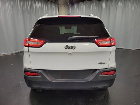 Used 2014 Jeep Cherokee Latitude w/ Comfort/Convenience Group image 8