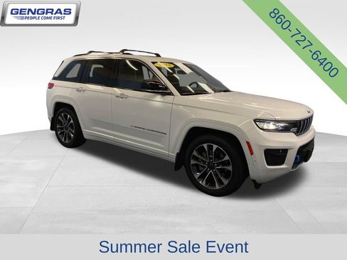 Used 2023 Jeep Grand Cherokee Overland AWD/4WD image 8
