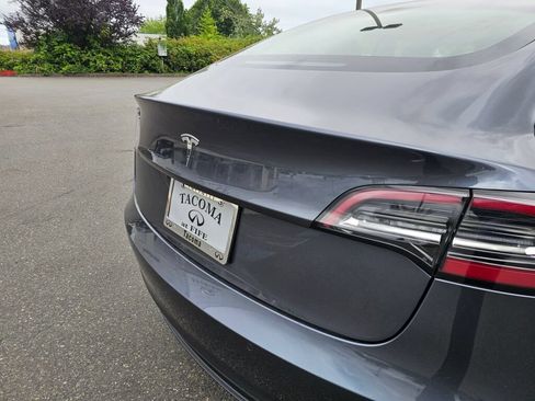Used 2019 Tesla Model 3 RWD image 17