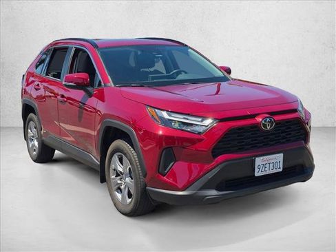 Used 2025 Toyota RAV4 XLE w/ Convenience Package AWD/4WD image 3