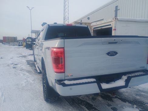 Used 2022 Ford F150 XLT w/ Equipment Group 302A High image 9