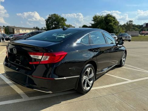 Used 2018 Honda Accord EX image 5