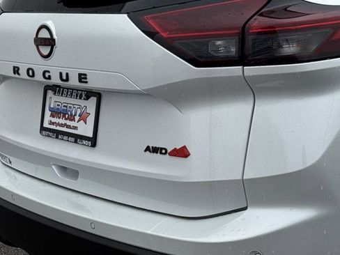 New 2025 Nissan Rogue SV image 30