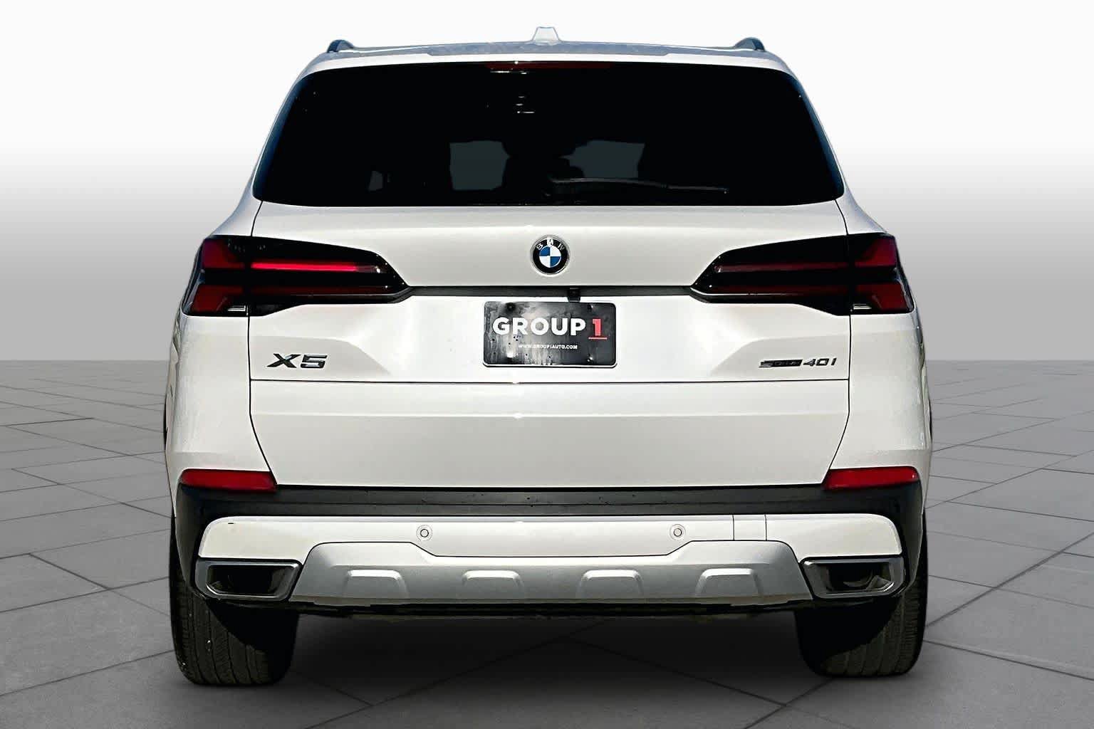 Used 2025 BMW X5 sDrive40i w/ Premium Package RWD image 4