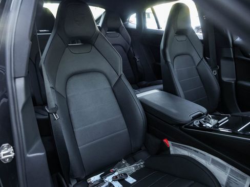New 2026 Porsche Panamera RWD image 40