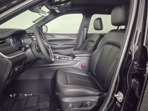 New 2026 Jeep Grand Cherokee L Limited RWD image 10
