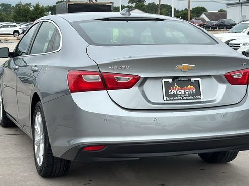Used 2024 Chevrolet Malibu LT FWD image 3